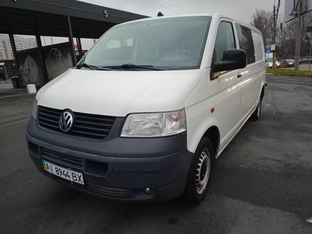 Белый Фольксваген Transporter, объемом двигателя 2.5 л и пробегом 267 тыс. км за 9600 $, фото 3 на Automoto.ua