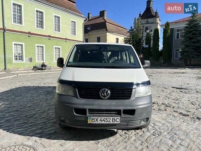 Белый Фольксваген Transporter, объемом двигателя 2.5 л и пробегом 190 тыс. км за 13500 $, фото 1 на Automoto.ua