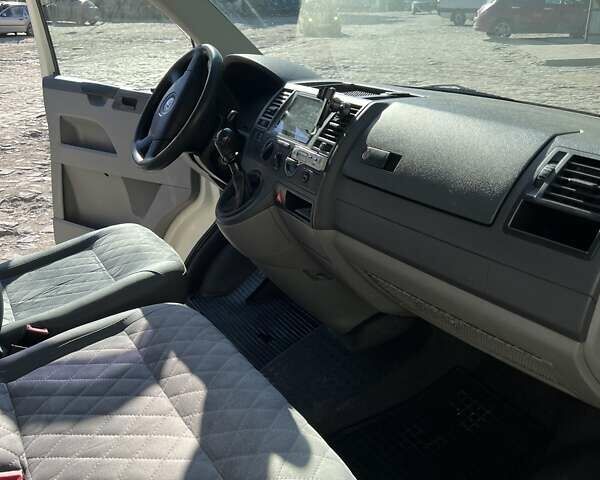 Белый Фольксваген Transporter, объемом двигателя 2.5 л и пробегом 190 тыс. км за 13500 $, фото 17 на Automoto.ua