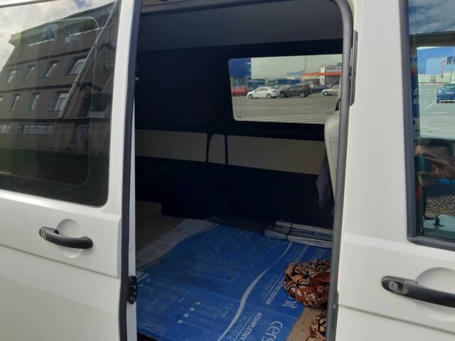 Білий Фольксваген Transporter, об'ємом двигуна 1.9 л та пробігом 380 тис. км за 7300 $, фото 8 на Automoto.ua