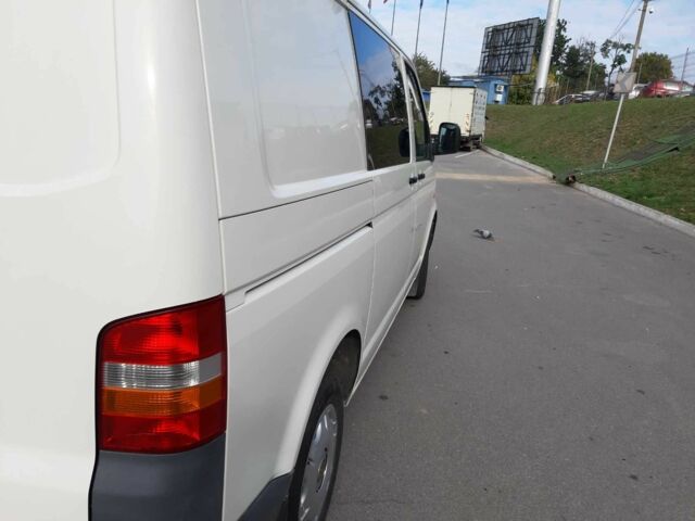 Білий Фольксваген Transporter, об'ємом двигуна 1.9 л та пробігом 380 тис. км за 7300 $, фото 7 на Automoto.ua