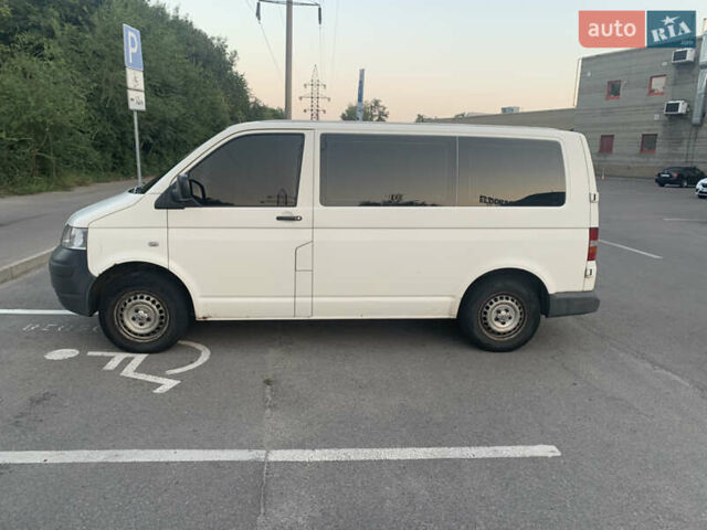 Білий Фольксваген Transporter, об'ємом двигуна 1.9 л та пробігом 390 тис. км за 7000 $, фото 1 на Automoto.ua