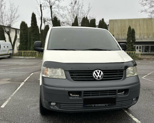 Белый Фольксваген Transporter, объемом двигателя 2.46 л и пробегом 285 тыс. км за 9800 $, фото 5 на Automoto.ua