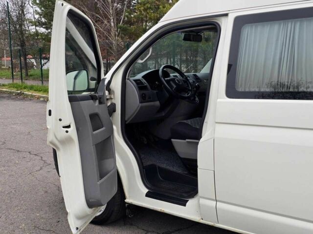 Белый Фольксваген Transporter, объемом двигателя 2.5 л и пробегом 398 тыс. км за 6499 $, фото 3 на Automoto.ua