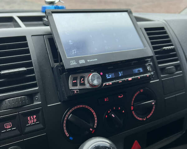 Білий Фольксваген Transporter, об'ємом двигуна 2.5 л та пробігом 319 тис. км за 7900 $, фото 34 на Automoto.ua