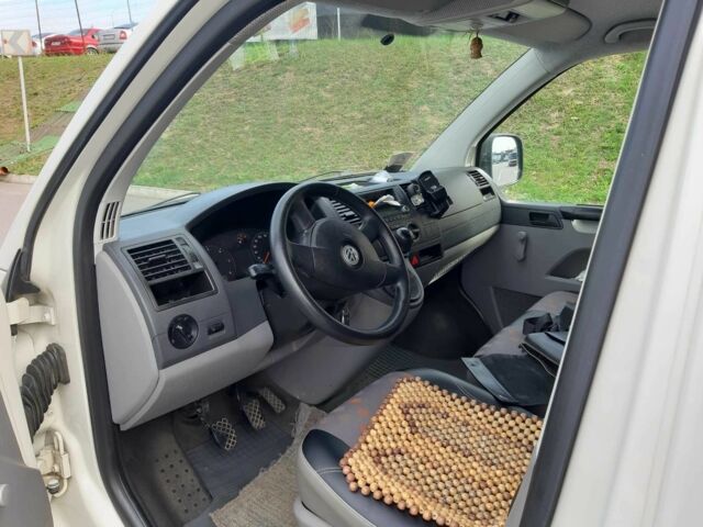 Білий Фольксваген Transporter, об'ємом двигуна 1.9 л та пробігом 380 тис. км за 7300 $, фото 9 на Automoto.ua