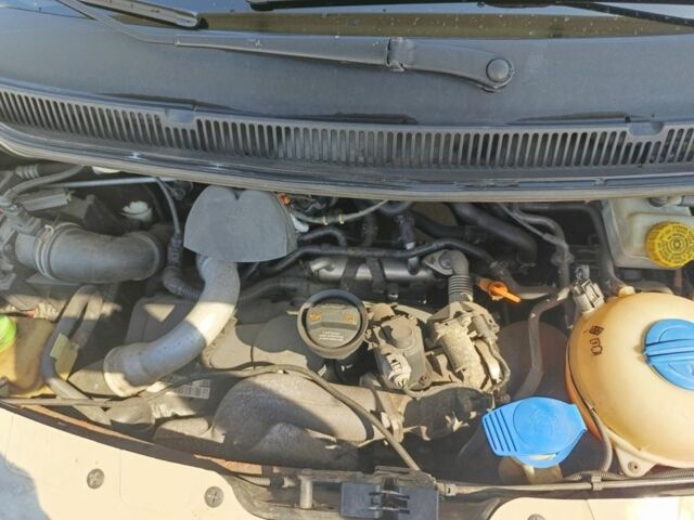 Фольксваген Transporter 2007 в Борисполе на Automoto.ua Белый Фольксваген Transporter, объемом двигателя 2.5 л и пробегом 303 тыс. км за 10500 $, фото 9 на Automoto.ua