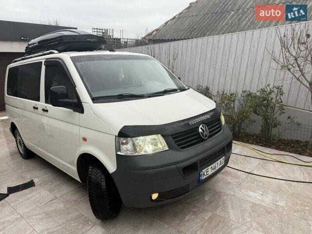 Білий Фольксваген Transporter, об'ємом двигуна 2.5 л та пробігом 274 тис. км за 11500 $, фото 1 на Automoto.ua