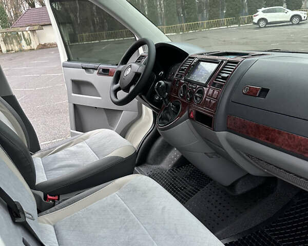 Белый Фольксваген Transporter, объемом двигателя 2.46 л и пробегом 285 тыс. км за 9800 $, фото 11 на Automoto.ua