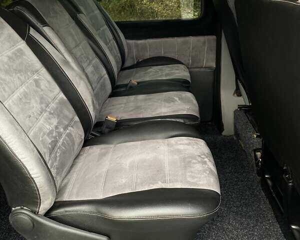 Білий Фольксваген Transporter, об'ємом двигуна 2.46 л та пробігом 310 тис. км за 8800 $, фото 12 на Automoto.ua