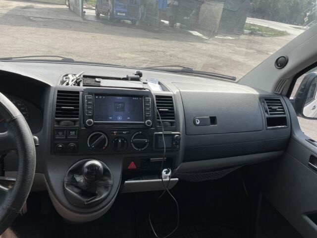 Белый Фольксваген Transporter, объемом двигателя 1.9 л и пробегом 303 тыс. км за 8999 $, фото 9 на Automoto.ua