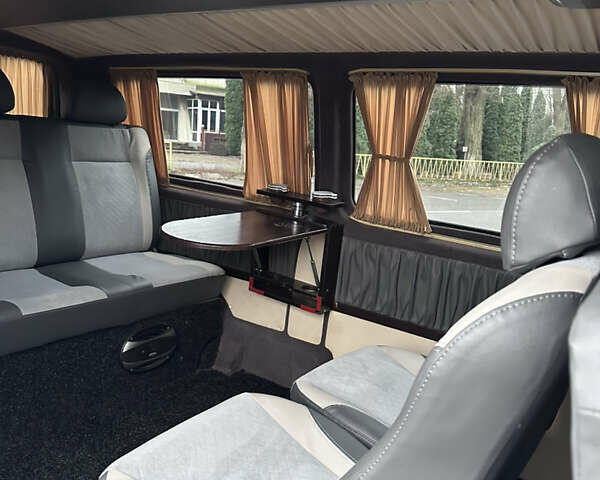 Белый Фольксваген Transporter, объемом двигателя 2.46 л и пробегом 285 тыс. км за 9800 $, фото 16 на Automoto.ua