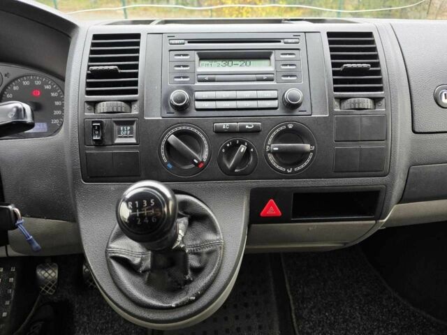 Белый Фольксваген Transporter, объемом двигателя 2.5 л и пробегом 398 тыс. км за 6499 $, фото 21 на Automoto.ua