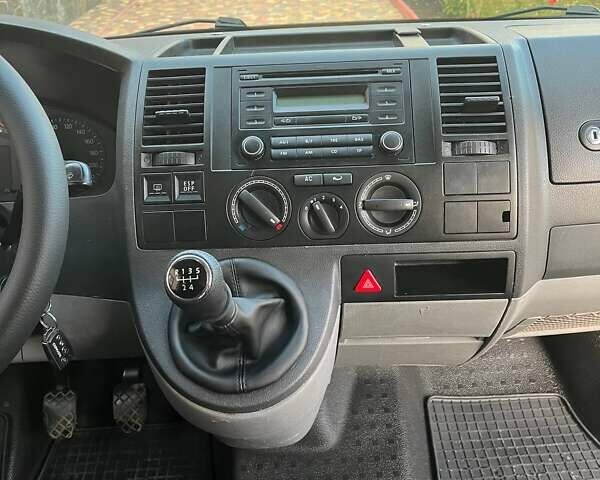 Белый Фольксваген Transporter, объемом двигателя 1.9 л и пробегом 283 тыс. км за 8999 $, фото 10 на Automoto.ua