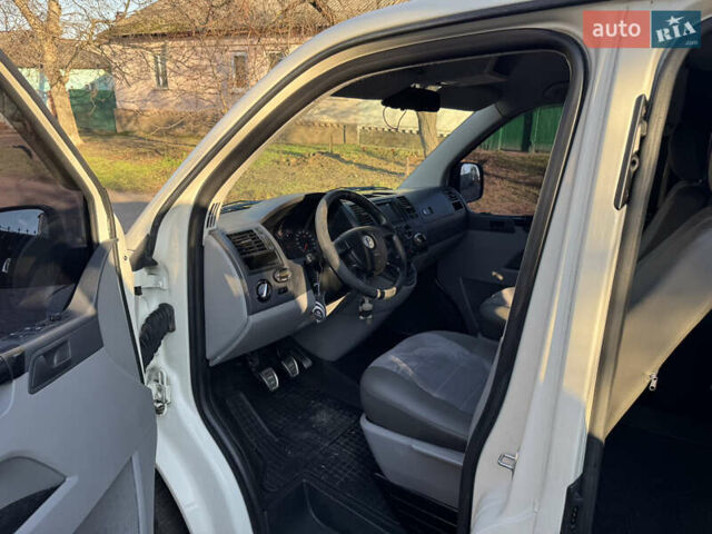 Белый Фольксваген Transporter, объемом двигателя 1.9 л и пробегом 293 тыс. км за 9850 $, фото 9 на Automoto.ua