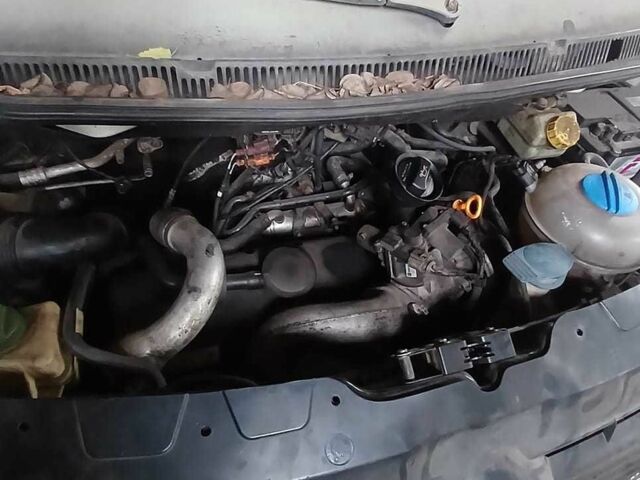 Белый Фольксваген Transporter, объемом двигателя 2.5 л и пробегом 594 тыс. км за 2900 $, фото 2 на Automoto.ua