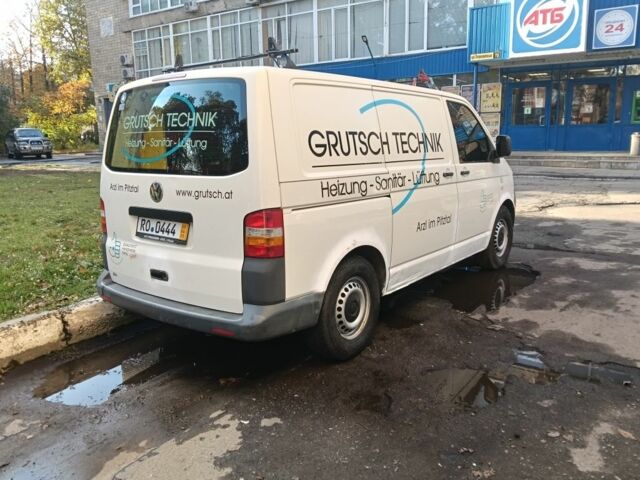 Белый Фольксваген Transporter, объемом двигателя 1.9 л и пробегом 270 тыс. км за 4400 $, фото 1 на Automoto.ua