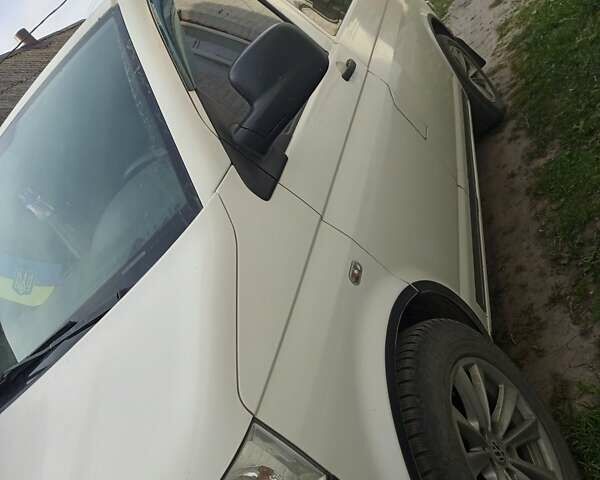 Белый Фольксваген Transporter, объемом двигателя 1.9 л и пробегом 454 тыс. км за 8300 $, фото 1 на Automoto.ua