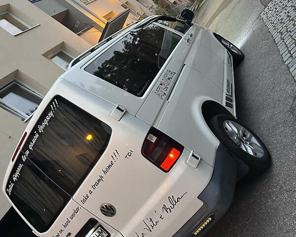 Белый Фольксваген Transporter, объемом двигателя 2.46 л и пробегом 425 тыс. км за 7000 $, фото 1 на Automoto.ua