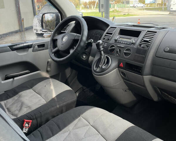 Белый Фольксваген Transporter, объемом двигателя 2.5 л и пробегом 420 тыс. км за 6800 $, фото 9 на Automoto.ua