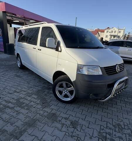 Білий Фольксваген Transporter, об'ємом двигуна 1.9 л та пробігом 246 тис. км за 12800 $, фото 9 на Automoto.ua