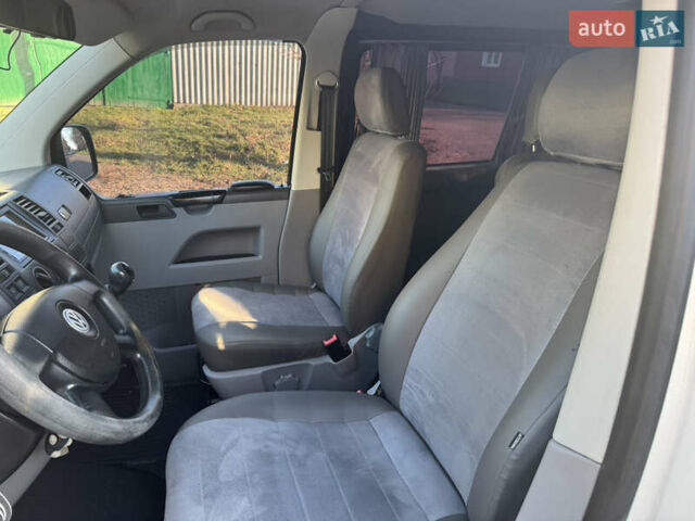 Белый Фольксваген Transporter, объемом двигателя 1.9 л и пробегом 293 тыс. км за 9850 $, фото 21 на Automoto.ua