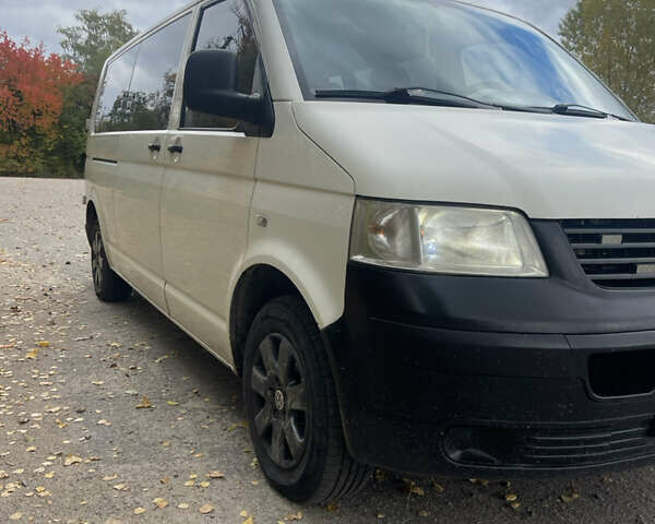 Белый Фольксваген Transporter, объемом двигателя 2.5 л и пробегом 312 тыс. км за 8000 $, фото 4 на Automoto.ua