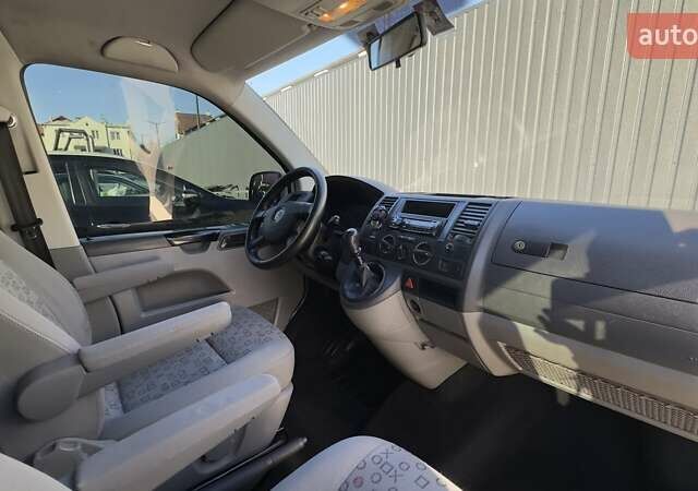 Білий Фольксваген Transporter, об'ємом двигуна 1.9 л та пробігом 246 тис. км за 12800 $, фото 26 на Automoto.ua