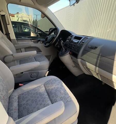 Білий Фольксваген Transporter, об'ємом двигуна 1.9 л та пробігом 246 тис. км за 12800 $, фото 14 на Automoto.ua