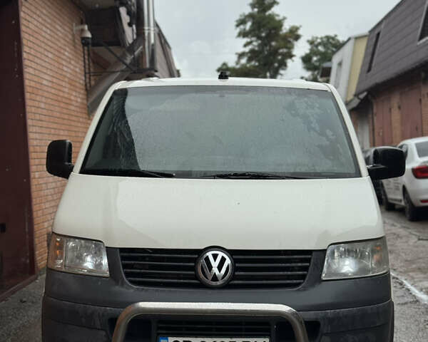 Белый Фольксваген Transporter, объемом двигателя 2.5 л и пробегом 305 тыс. км за 10200 $, фото 1 на Automoto.ua