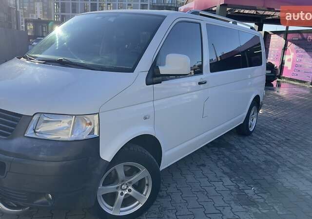 Білий Фольксваген Transporter, об'ємом двигуна 1.9 л та пробігом 246 тис. км за 12800 $, фото 13 на Automoto.ua