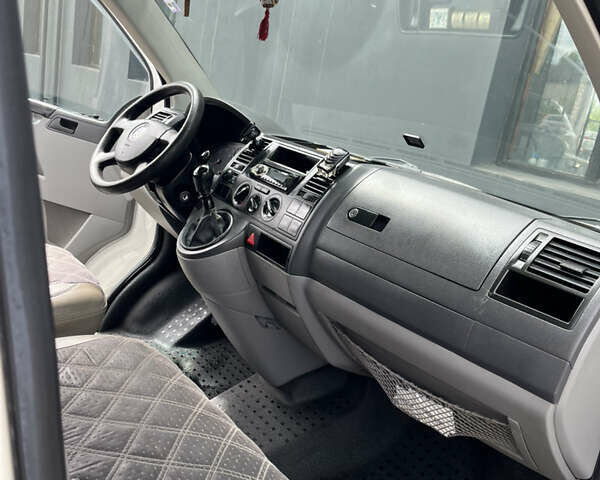 Білий Фольксваген Transporter, об'ємом двигуна 1.9 л та пробігом 350 тис. км за 9200 $, фото 20 на Automoto.ua