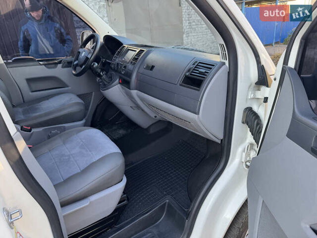 Белый Фольксваген Transporter, объемом двигателя 1.9 л и пробегом 293 тыс. км за 9850 $, фото 38 на Automoto.ua