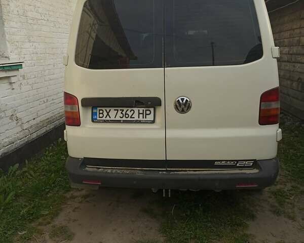 Белый Фольксваген Transporter, объемом двигателя 1.9 л и пробегом 454 тыс. км за 8300 $, фото 5 на Automoto.ua