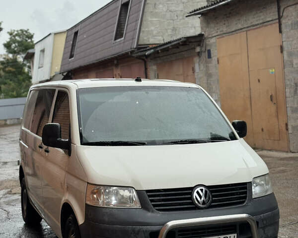 Белый Фольксваген Transporter, объемом двигателя 2.5 л и пробегом 305 тыс. км за 10200 $, фото 2 на Automoto.ua