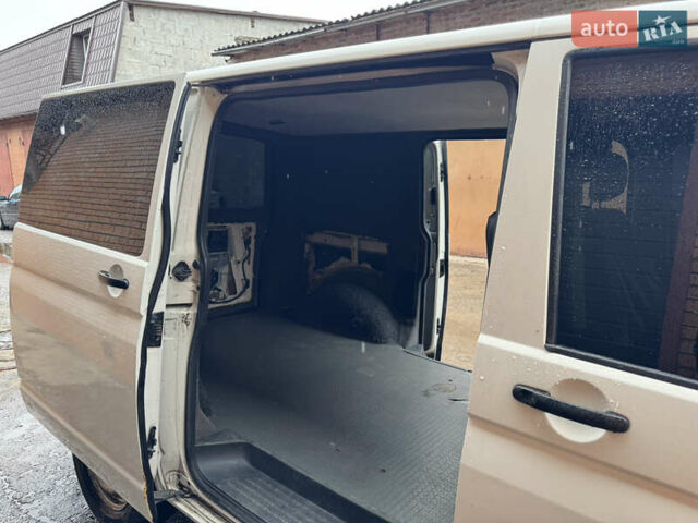 Белый Фольксваген Transporter, объемом двигателя 2.5 л и пробегом 305 тыс. км за 10200 $, фото 7 на Automoto.ua