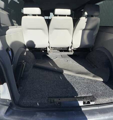 Білий Фольксваген Transporter, об'ємом двигуна 1.9 л та пробігом 246 тис. км за 12800 $, фото 25 на Automoto.ua