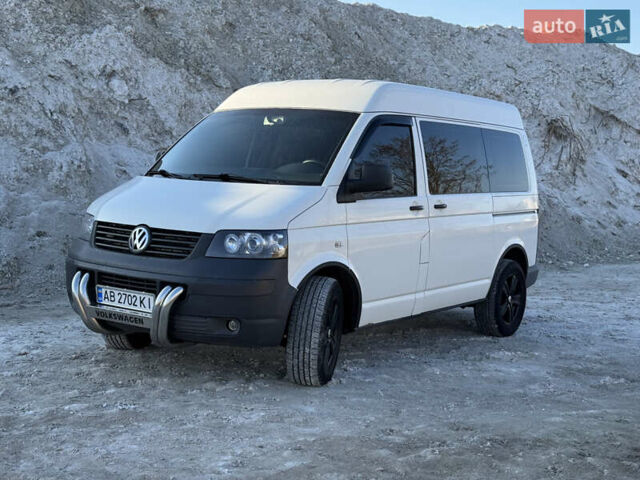 Белый Фольксваген Transporter, объемом двигателя 2.46 л и пробегом 300 тыс. км за 10500 $, фото 1 на Automoto.ua