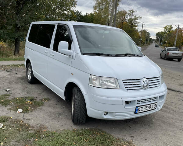 Білий Фольксваген Transporter, об'ємом двигуна 2.46 л та пробігом 250 тис. км за 11000 $, фото 3 на Automoto.ua