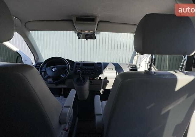 Білий Фольксваген Transporter, об'ємом двигуна 1.9 л та пробігом 246 тис. км за 12800 $, фото 16 на Automoto.ua