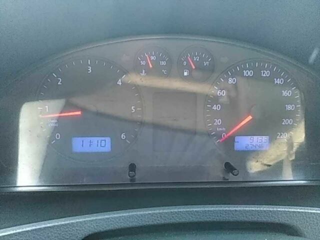 Белый Фольксваген Transporter, объемом двигателя 2.5 л и пробегом 275 тыс. км за 10000 $, фото 9 на Automoto.ua