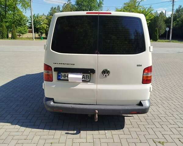 Білий Фольксваген Transporter, об'ємом двигуна 1.9 л та пробігом 333 тис. км за 9000 $, фото 1 на Automoto.ua