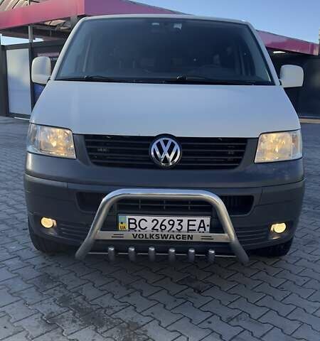 Білий Фольксваген Transporter, об'ємом двигуна 1.9 л та пробігом 246 тис. км за 12800 $, фото 6 на Automoto.ua