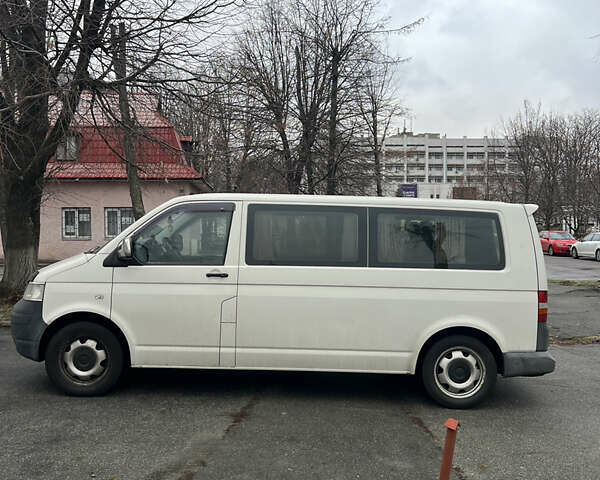 Белый Фольксваген Transporter, объемом двигателя 2.46 л и пробегом 437 тыс. км за 10500 $, фото 2 на Automoto.ua