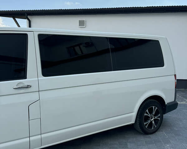 Белый Фольксваген Transporter, объемом двигателя 2.5 л и пробегом 317 тыс. км за 10200 $, фото 2 на Automoto.ua
