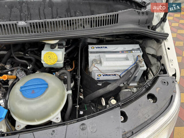 Белый Фольксваген Transporter, объемом двигателя 2.5 л и пробегом 269 тыс. км за 10600 $, фото 87 на Automoto.ua