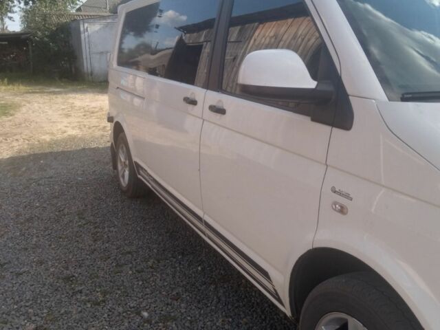 Белый Фольксваген Transporter, объемом двигателя 2 л и пробегом 230 тыс. км за 12829 $, фото 3 на Automoto.ua