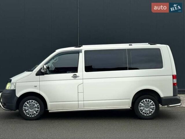 Білий Фольксваген Transporter, об'ємом двигуна 1.97 л та пробігом 318 тис. км за 9800 $, фото 1 на Automoto.ua