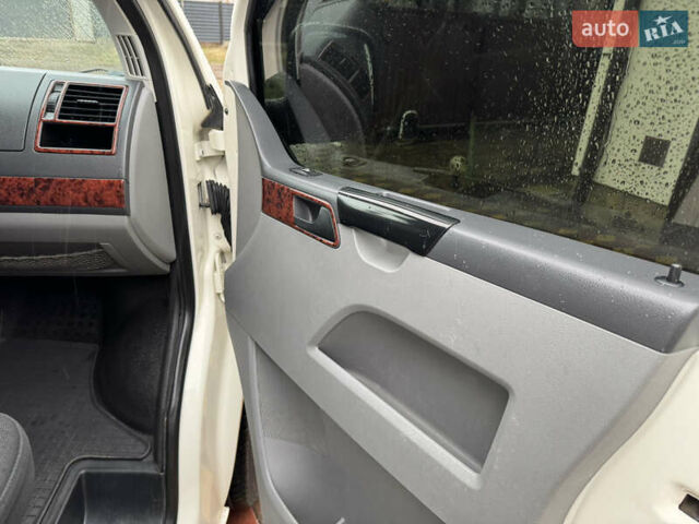 Белый Фольксваген Transporter, объемом двигателя 2.5 л и пробегом 269 тыс. км за 10600 $, фото 29 на Automoto.ua