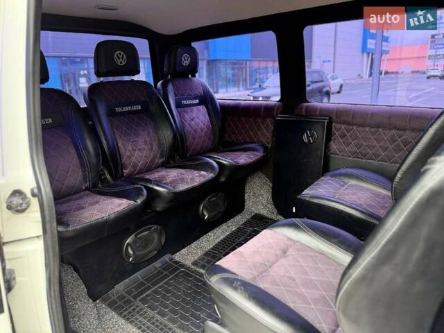 Білий Фольксваген Transporter, об'ємом двигуна 1.97 л та пробігом 318 тис. км за 9800 $, фото 17 на Automoto.ua